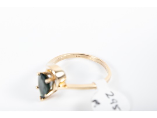 14k Yellow Gold Pear-Shaped Emerald Ring Size 7.25