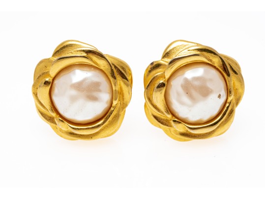 Givenchy Retro Pairs Of Costume Jewelry Clip-On Earrings