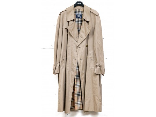 Classic Burberry Trench Coat With Waist Belt