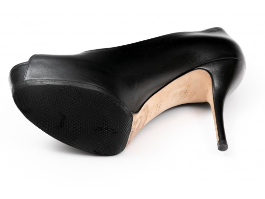 Gucci Fabulous Black Leather Peep Toe Platform Pumps, Size 37