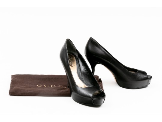 Gucci Fabulous Black Leather Peep Toe Platform Pumps, Size 37