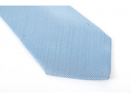 Gucci Striking Light Blue Silk Tie