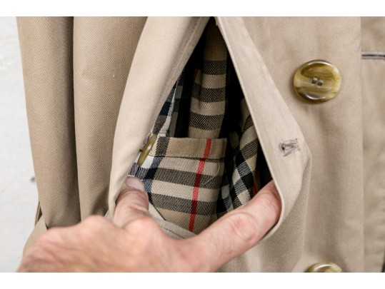 Classic Burberry Trench Coat With Waist Belt