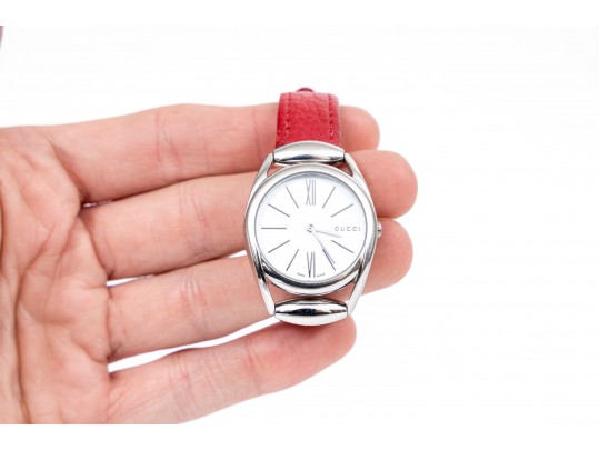 Gucci Handsome 30mm Stainless Steel Round Horsebit Quartz Watch
