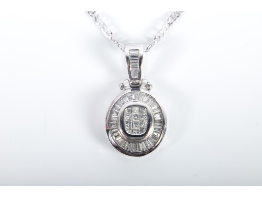 18k White Gold Moissanite Pendant Necklace