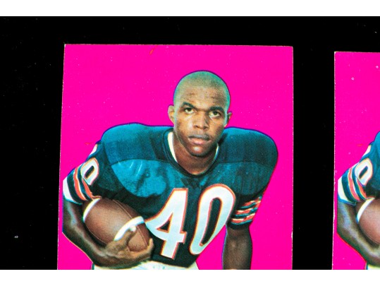 Five 1969 Topps Gale Sayers Football Cards