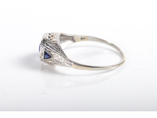 18k White Gold Sapphire Ring Size 7.25