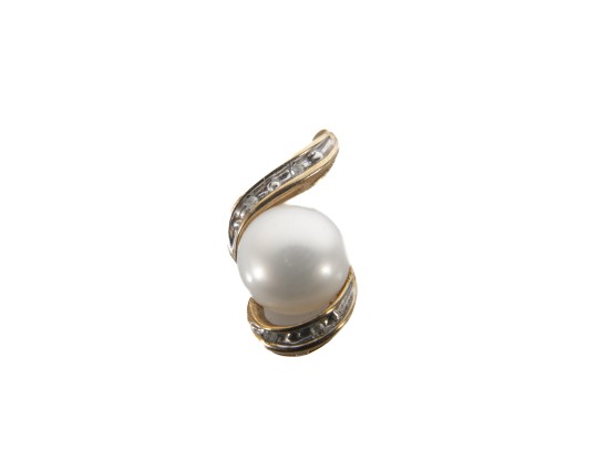 10k Yellow Gold Cultured Button Pearl And Diamond Pendant