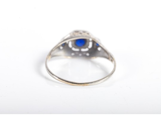 18k White Gold Sapphire Ring Size 7.25