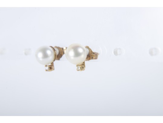 14k Yellow Gold Cultured Pearl And White Sapphire Stud Earrings