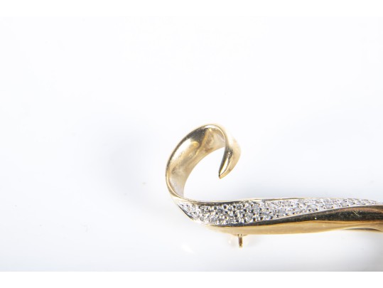 14k Yellow Gold Diamond Brooch