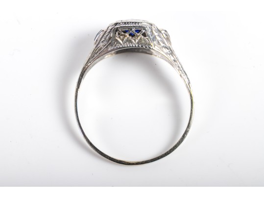 18k White Gold Sapphire Ring Size 7.25