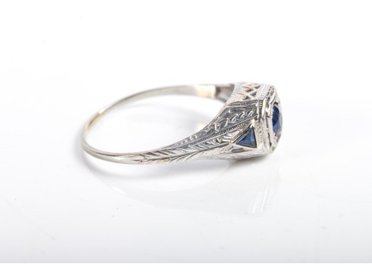 18k White Gold Sapphire Ring Size 7.25