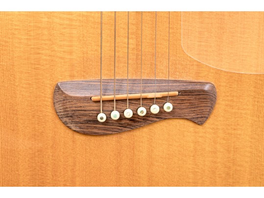 Gorgeous Guitar And Ukulele Duo