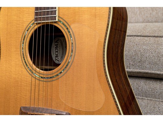 Gorgeous Guitar And Ukulele Duo