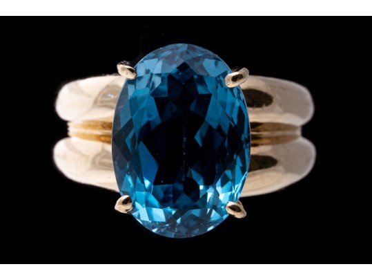 London Blue Topaz And 10K Gold Ring, Size 7.75