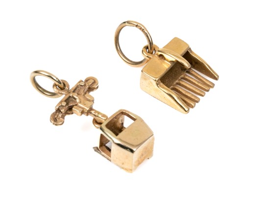 Two 14K Charms, Ski Lift And Cranberry Comb 