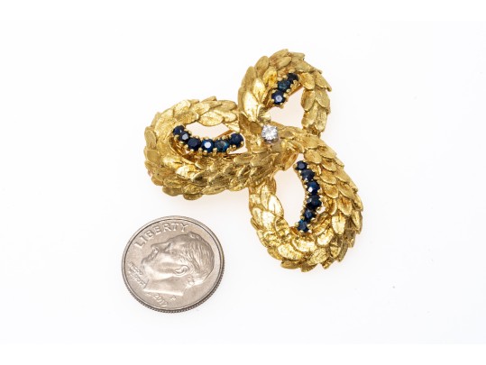 18k Yellow Gold Vintage Foliate Trefoil Patterned Diamond And Sapphire Brooch