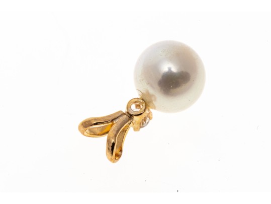 Dainty 14K Cultured Pearl And Single Diamond Pendant