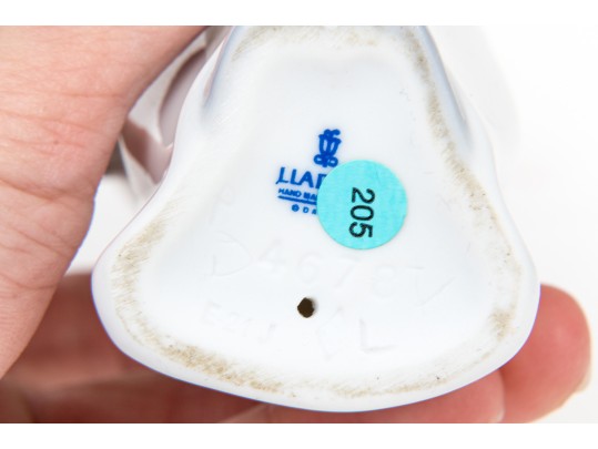 Charming Pair Of Lladro Figurines, Including A Winsome Cat And Shepherdess