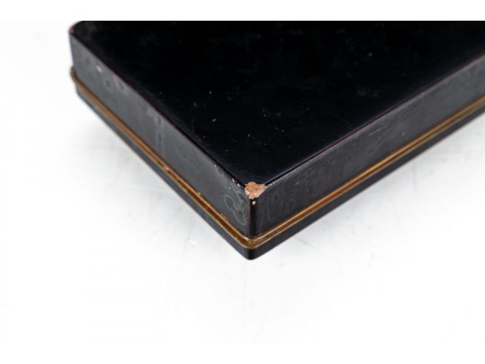 Japanese Yamanaka Box With Gorgeous Carved Chalcedony Flower