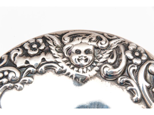 Bigelow & Kennard Beautiful Antique Sterling Silver Powder Jar, Cherub Motifs