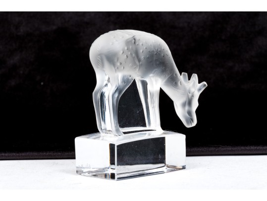 Lalique Charming Vintage Frosted And Clear Crystal Grazing Fawn