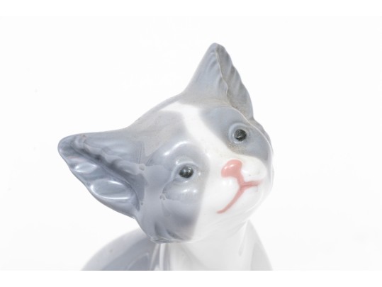 Charming Pair Of Lladro Figurines, Including A Winsome Cat And Shepherdess