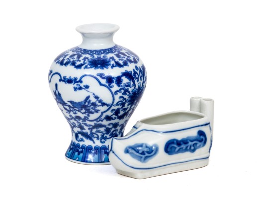 Lovely Blue And White Porcelain Grouping With A Meiping Vase