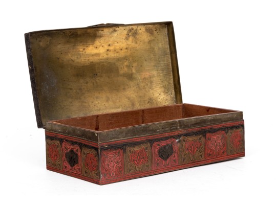 Fantastic Vintage Dresser Top Box With Ornate Designs