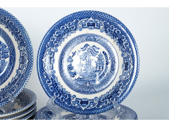 EIT English Blue Willow Dinnerware