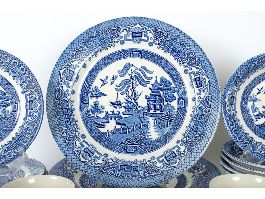 EIT English Blue Willow Dinnerware