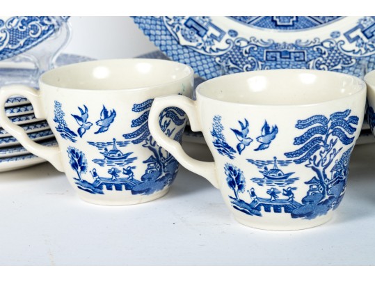 EIT English Blue Willow Dinnerware