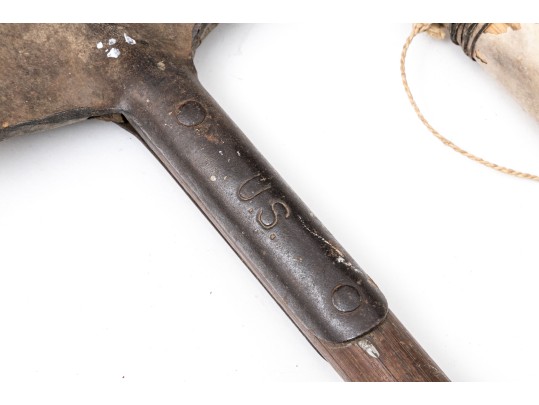 Lot: Shovel, Blowgun, Machete, Sword And Bayonet 