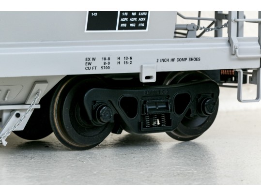 USA Trains Six Piece Train Set With Union Pacific SD40-2 Diesel Locomotive