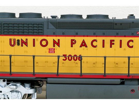 USA Trains Six Piece Train Set With Union Pacific SD40-2 Diesel Locomotive