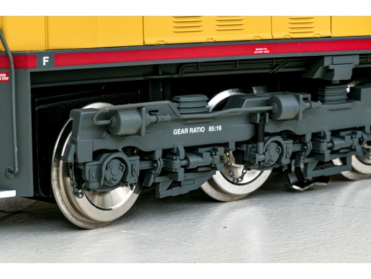 USA Trains Six Piece Train Set With Union Pacific SD40-2 Diesel Locomotive