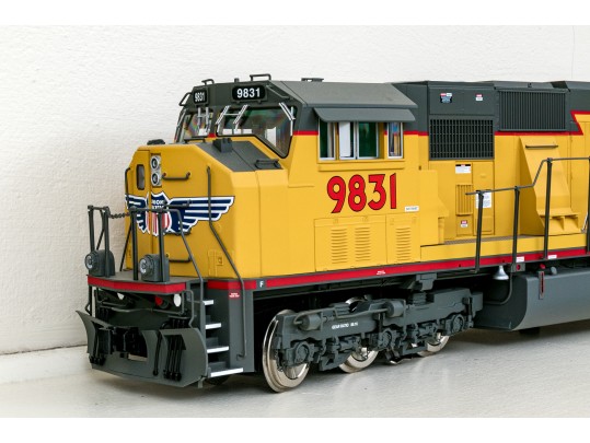 USA Trains Six Piece Train Set With Union Pacific SD40-2 Diesel Locomotive