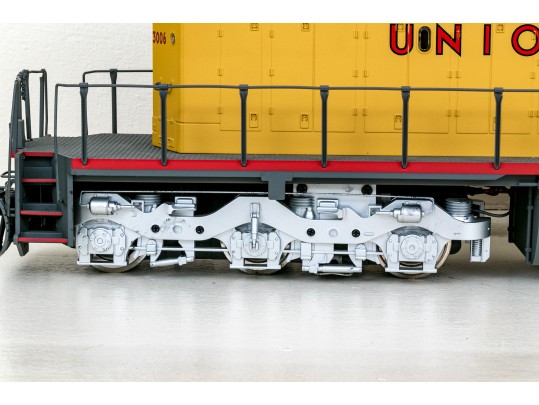 USA Trains Six Piece Train Set With Union Pacific SD40-2 Diesel Locomotive