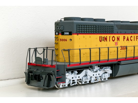 USA Trains Six Piece Train Set With Union Pacific SD40-2 Diesel Locomotive