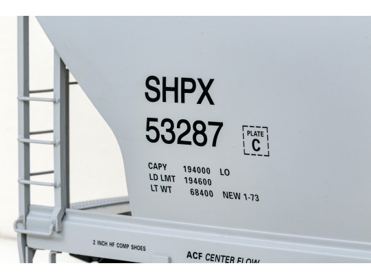 USA Trains Six Piece Train Set With Union Pacific SD40-2 Diesel Locomotive