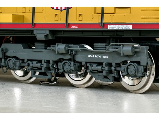 USA Trains Six Piece Train Set With Union Pacific SD40-2 Diesel Locomotive