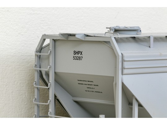 USA Trains Six Piece Train Set With Union Pacific SD40-2 Diesel Locomotive