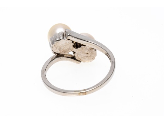 Fantastic 18K White Gold Twin Pearl Ring, Size 6.25-