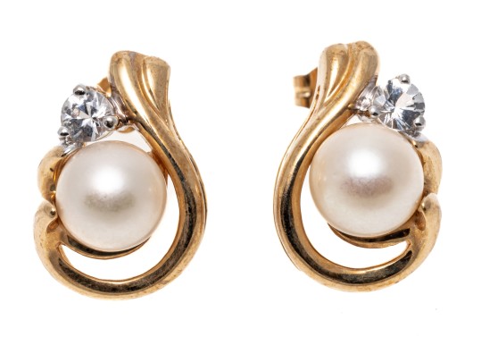 14k Yellow Gold Retro 6.5 Mm Cultured Pearl And White Sapphire Swirl Earrings