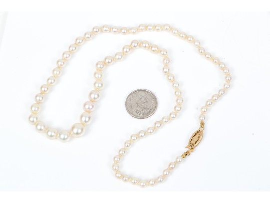 Lovely Vintage Graduated Cultured Pearl Necklace, Finished With A 14k Yellow Gold Clasp