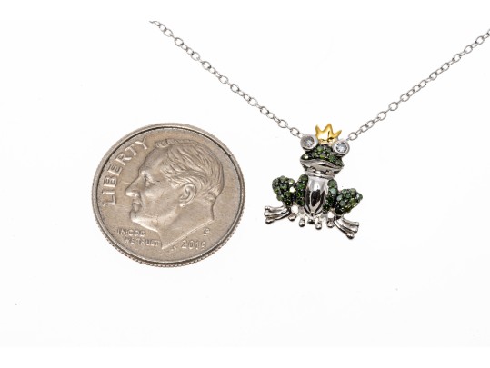 Charming Crowned Frog And Green Diamond Pendant With Sterling Chain Necklace
