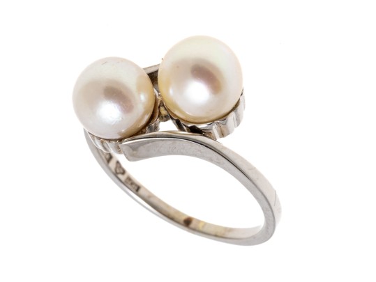Fantastic 18K White Gold Twin Pearl Ring, Size 6.25-