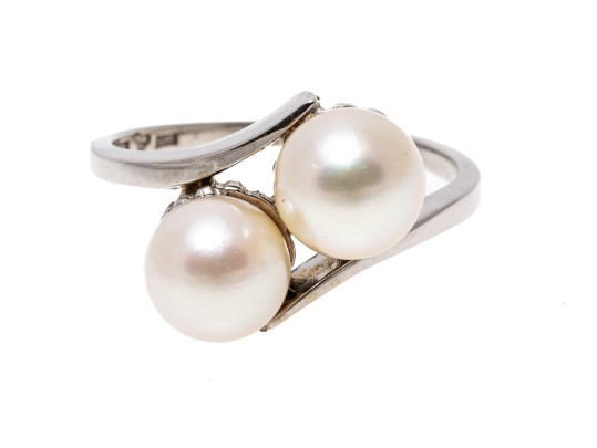 Fantastic 18K White Gold Twin Pearl Ring, Size 6.25-