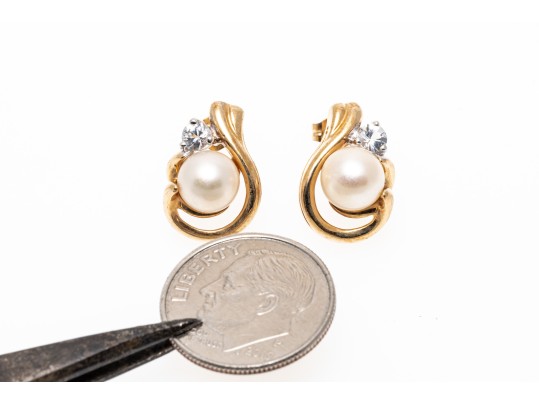 14k Yellow Gold Retro 6.5 Mm Cultured Pearl And White Sapphire Swirl Earrings